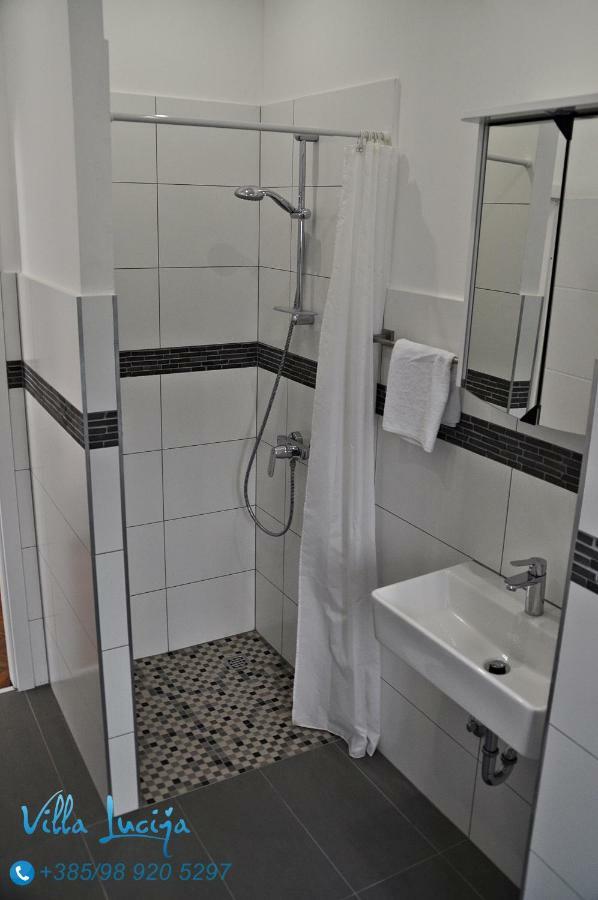 Rooms Villa Lucija Kraljevica Exteriör bild
